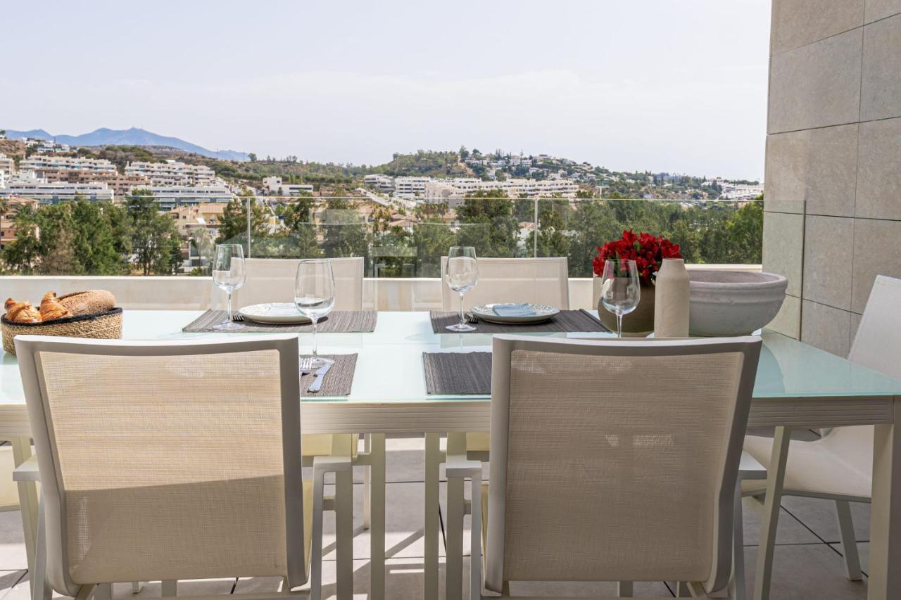 Апартаменти Magnificent Frontline Golf Penthouse In Navigolf Ла-Кала-де-Міхас Екстер'єр фото